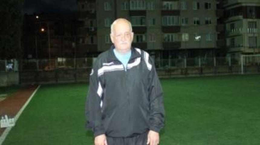 Yalova Stadı'na Tuğrul Şener'in İsmi Verildi