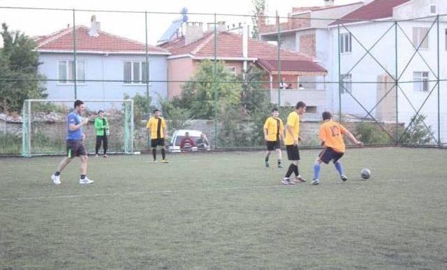 Gen&ccedil;lik Kupası Halı Saha Futbol Turnuvası 1