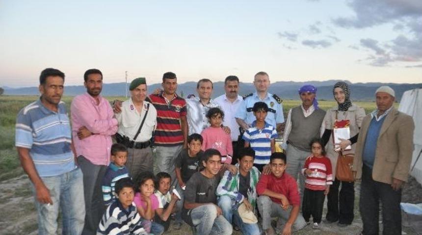 Kaymakam Sonel&rsquo;den Mevsimlik İş&ccedil;ilere Ziyaret