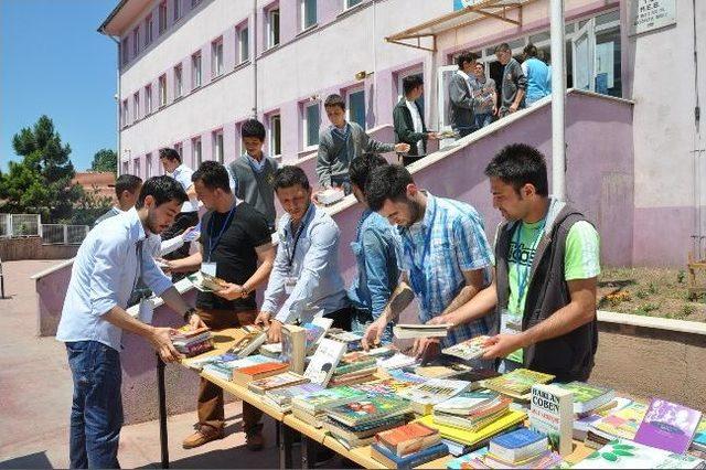 “eski Kitaplar Eskimez” Sosyal Sorumluluk Projesi 1