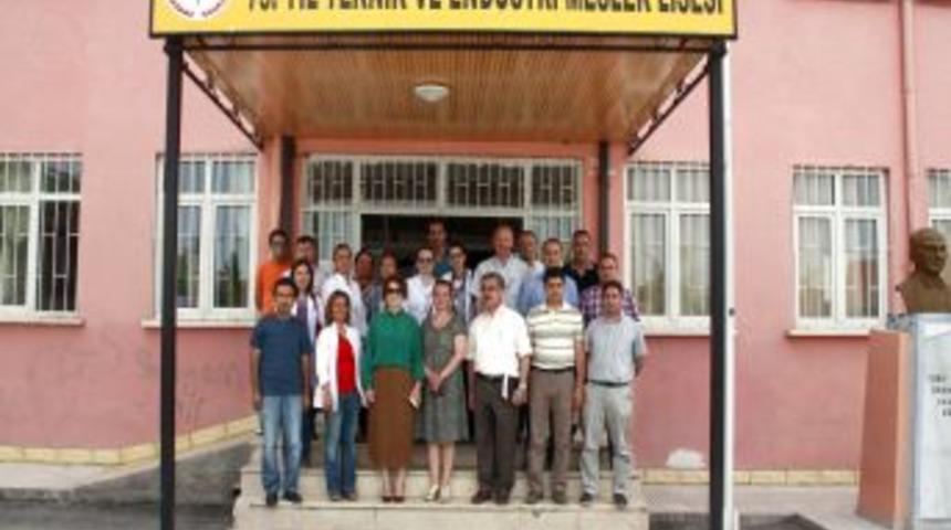 Milli Eğitim M&uuml;d&uuml;r&uuml;, Okulları Ziyaret Etti