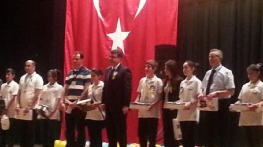 'Bir Sayının Karesinin Bulunuşu' Projesi &Ouml;d&uuml;l Getirdi