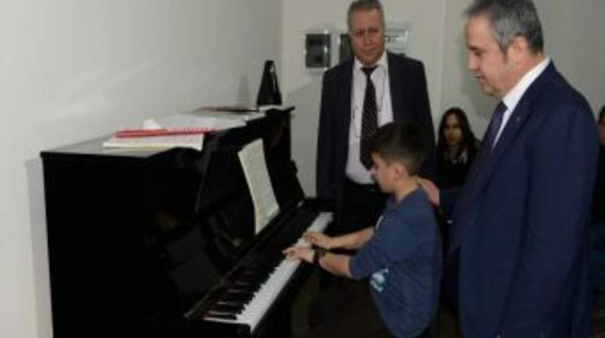 Konyaaltı&rsquo;nda Yaz Sanat Okulu Kayıtları Başladı