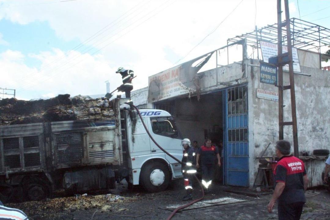 Kaynak Yapılan Kamyonun Yakıt Deposu Patladı