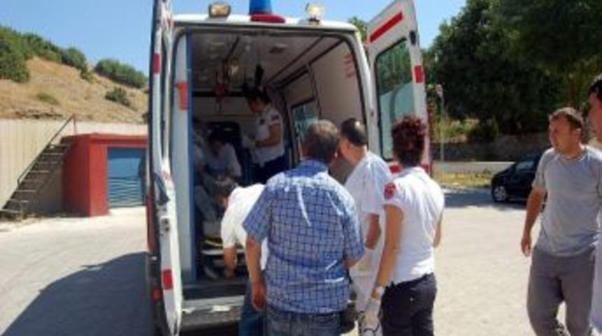 Kamyon U&ccedil;uruma Devrildi: 1 &Ouml;l&uuml;