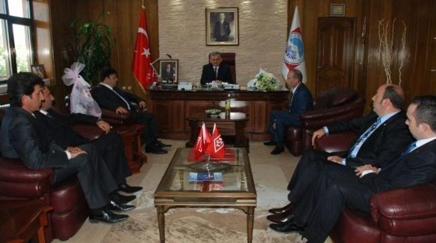 Kayseri Erciyesspor Y&ouml;netiminden Melikgazi Belediye Başkanı B&uuml;y&uuml;kkılı&ccedil;&rsquo;a Ziyaret