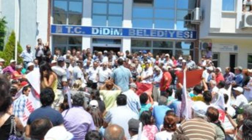 Alevilerden Didim Belediyesi&rsquo;ne baskın