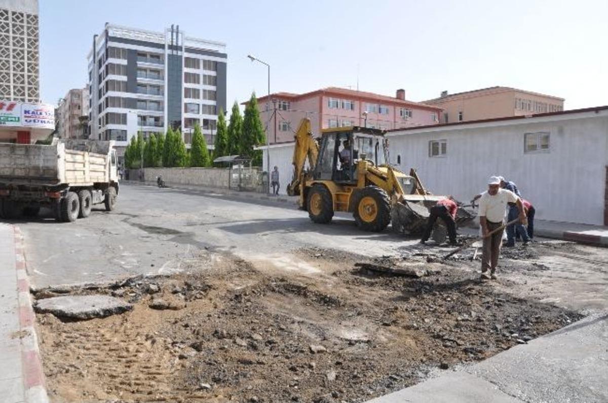 H&uuml;rriyet Caddesi Asfaltlandı
