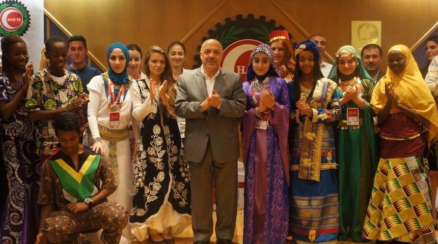 T&uuml;rk&ccedil;enin &Ccedil;ocukları Hak-İş'i Ziyaret Etti