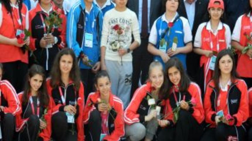 T&uuml;rk&ccedil;e&rsquo;nin &Ccedil;ocukları D&uuml;zce&rsquo;de