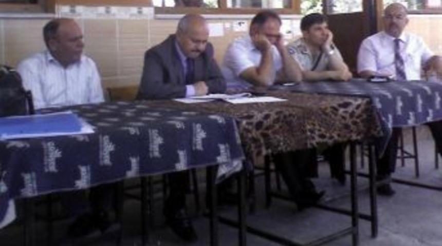 Kaymakam Peynircioğlu Vatandaşların Sorunlarını Dinledi