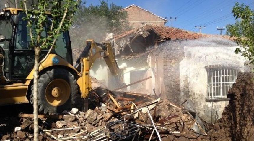 Manisa Ulucami&rsquo;de Kamulaştırmalar S&uuml;r&uuml;yor