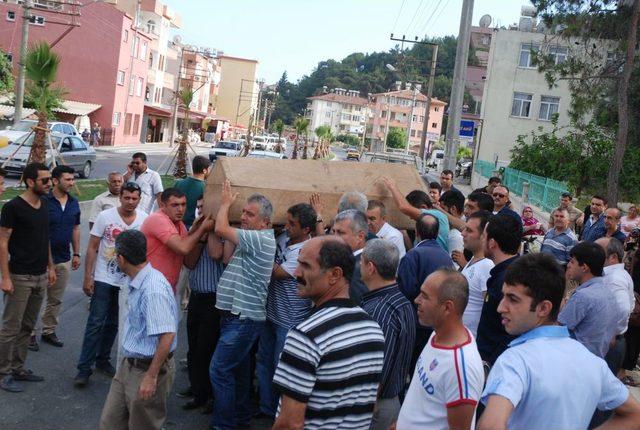 Magazin Gazetecilerinin Cenazeleri Memleketlerine G&ouml;nderildi 1