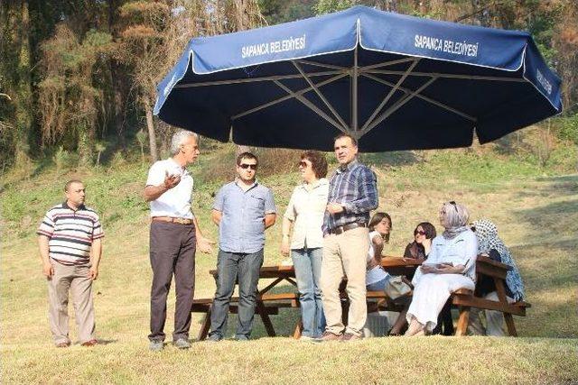 Sapanca Belediyesi'nden Ak Parti Sapanca Teşkilatı'na Tanıtım Gezisi