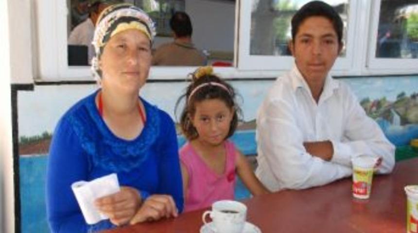 Torbalı’da Yaşayan Teneke Ailesi Zor Günler Yaşıyor