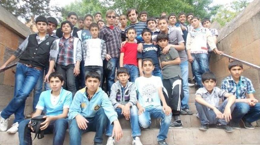 Heyder&rsquo;den &Ouml;ğrencilere Piknik Ve M&uuml;ze Gezisi