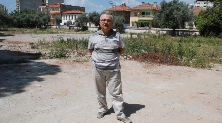 Torbalı'da, Yıkılan Gazi İlk&ouml;ğretim Okulu'nun Arsası Tartışma Konusu