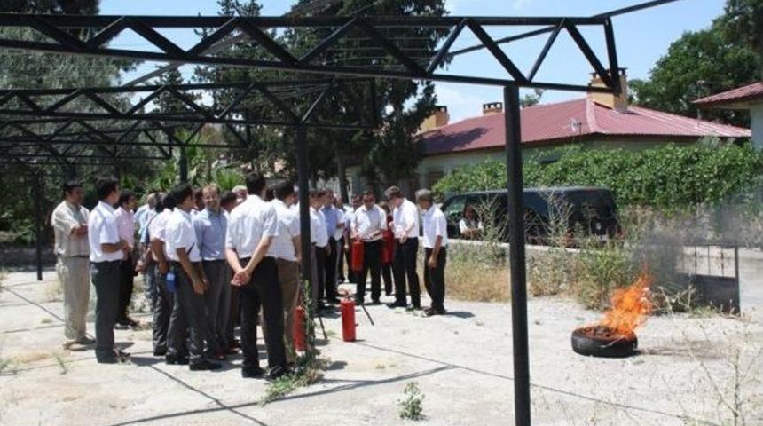 H&uuml;k&uuml;met Konağı Personeline Yangın Tatbikatı