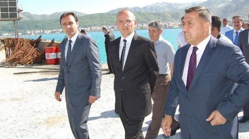 Vali Yurdakul Vang&ouml;l&uuml; Feribot İşletme M&uuml;d&uuml;rl&uuml;ğ&uuml;&rsquo;nde İncelemelerde Bulundu