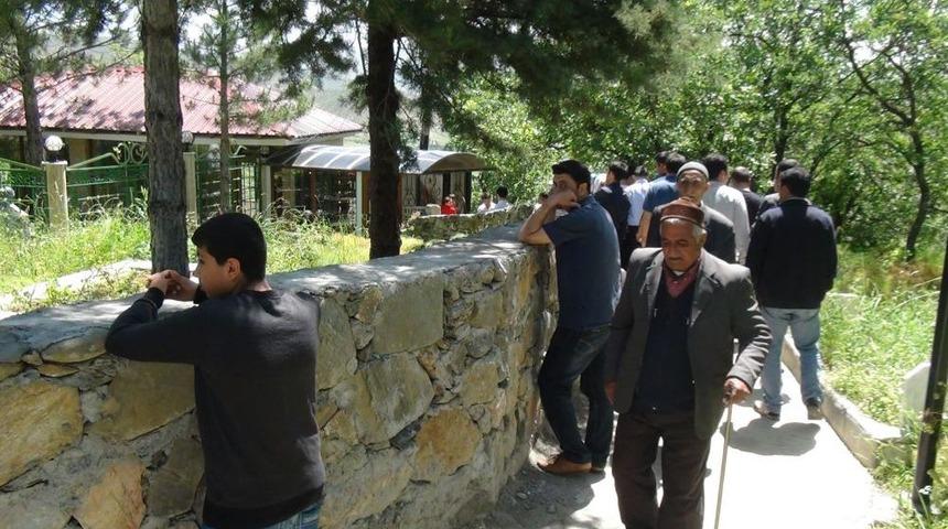 Gavs-i Hizan&rsquo;i Hazretleri'nin T&uuml;rbesi Ziyaret&ccedil;i Akınına Uğruyor