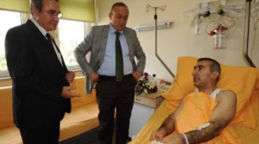 Vali Kızılcık&rsquo;tan Alay Komutanı Aras&rsquo;a &ldquo;ge&ccedil;miş Olsun&rdquo; Ziyareti