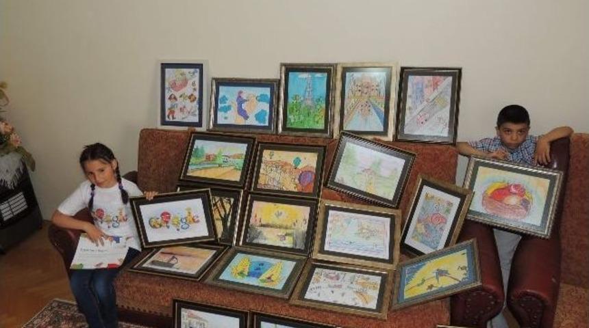 10 Yaşında 60 Tablodan Oluşan Sergi A&ccedil;tı
