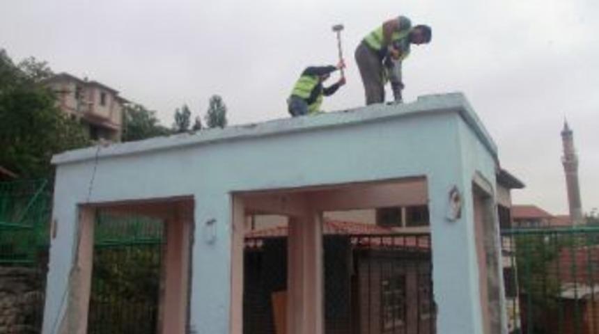 Ak&ccedil;akoca&rsquo;da Yıkım