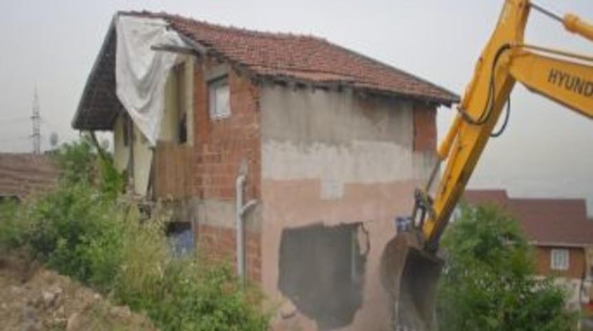 İzmit Belediyesi'nden Ka&ccedil;ak Yapılaşmaya İzin Yok