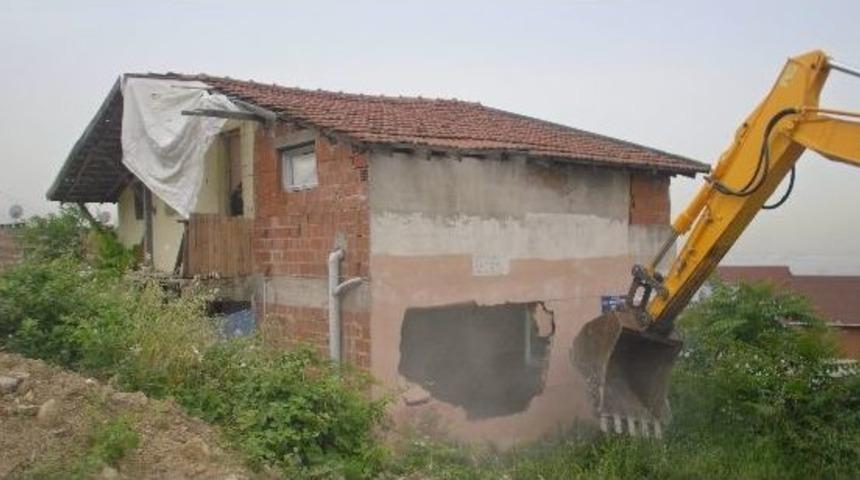 İzmit Belediyesi Tarihe Sahip &Ccedil;ıkıyor