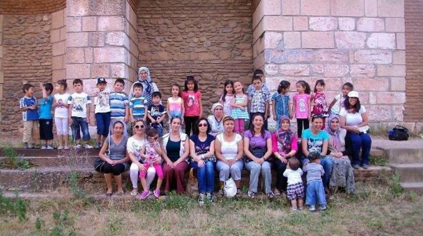 Anasınıfı &Ouml;ğrencileri Tarihi Sart Kentini Gezdi
