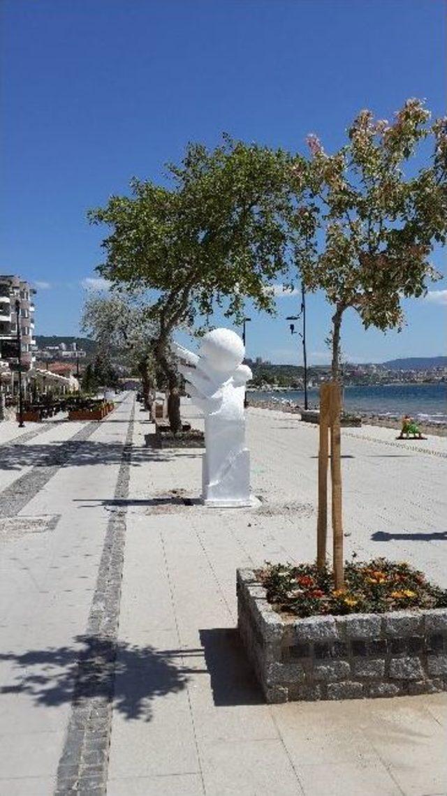 Yeni Kordon Heykellerle S&uuml;sleniyor 1