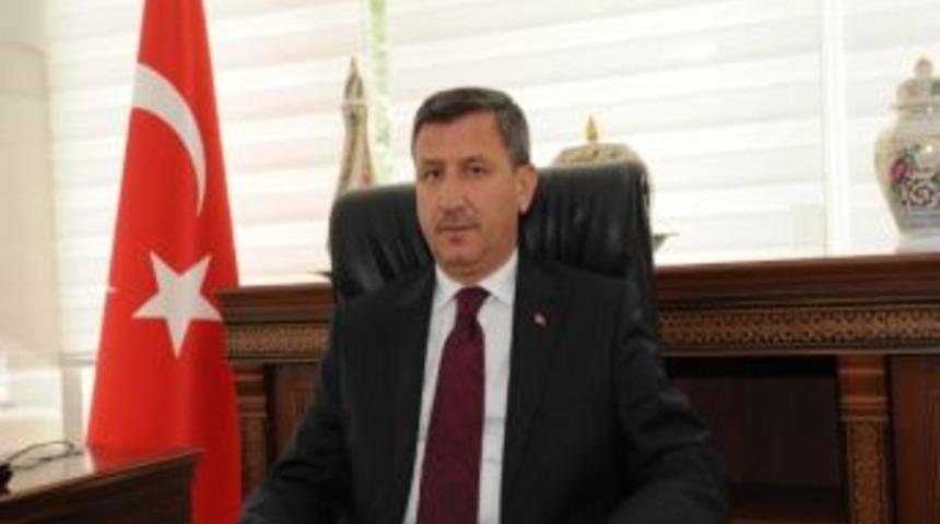 Vali Şerif Yılmaz'dan Mira&ccedil; Kandili Mesajı