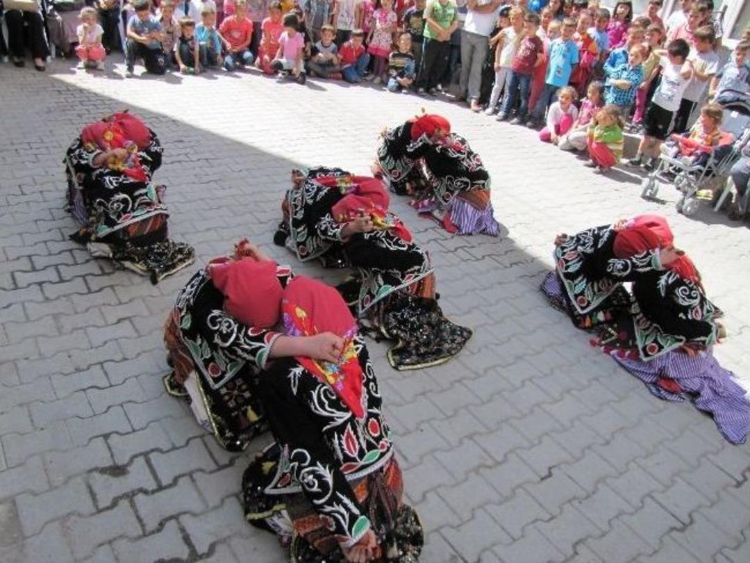 Atat&uuml;rk İlkokulu'nun Yıl Sonu Teknoloji Tasarım Ve G&ouml;rsel Sanatlar Sergisi