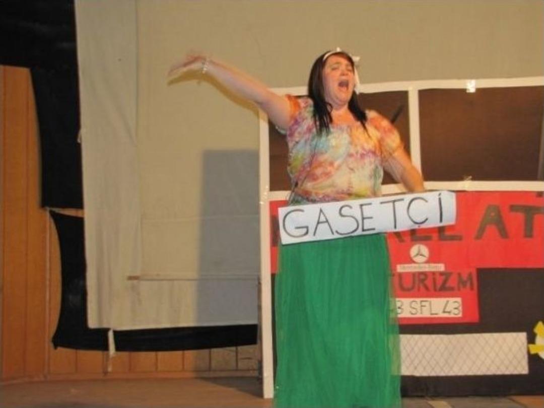 'otogargara' Sahnelendi