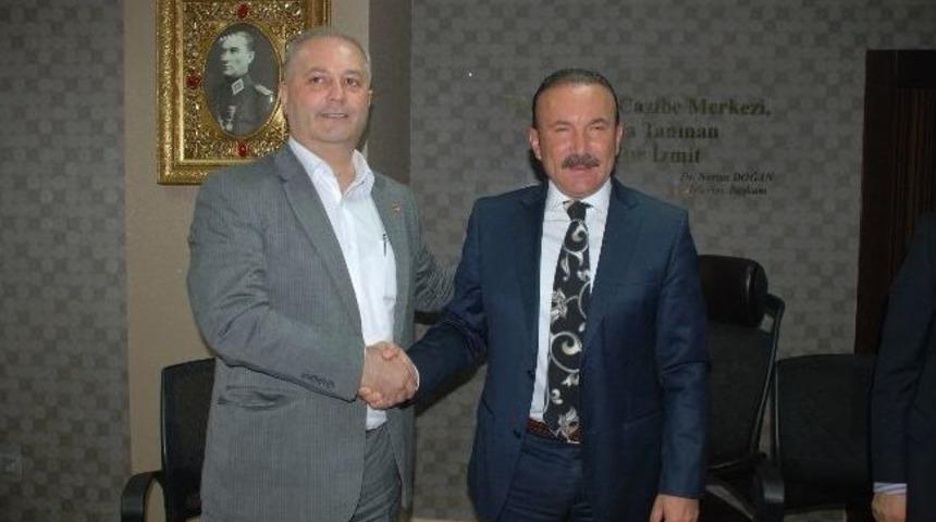 İzmit Belediyesi’nde Toplu İş Sözleşmesi İmzalandı