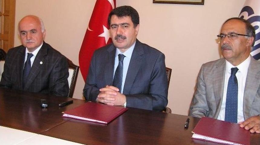 Kamu Hastaneleri İle &Uuml;nversite Hastanesi Arasında İşbirliği Protokolu