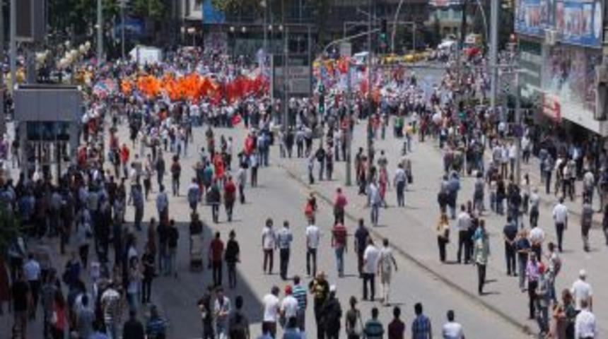 Grev Eylemi I&ccedil;in Polisler Uzaktan &Ouml;nlem Aldı