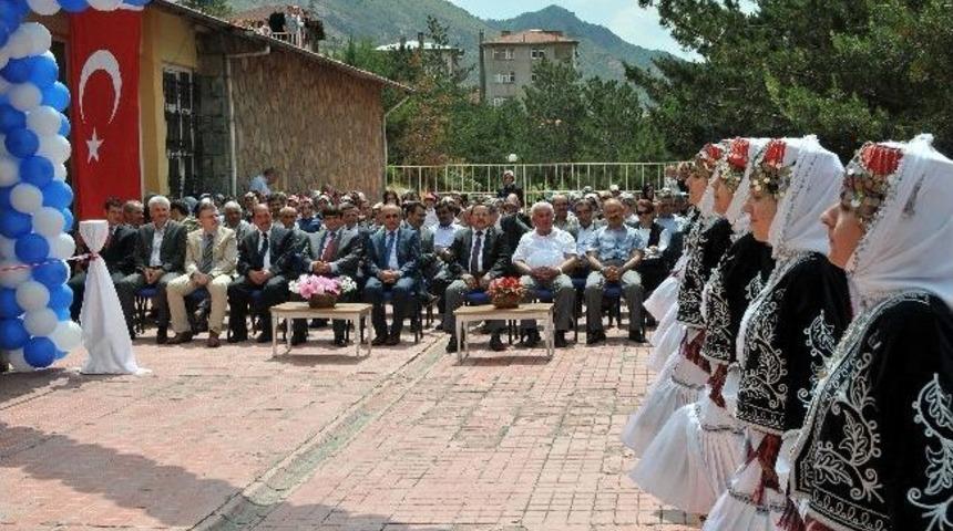 G&uuml;m&uuml;şhane Halk Eğitimi Merkezinden Yılsonu Sergisi