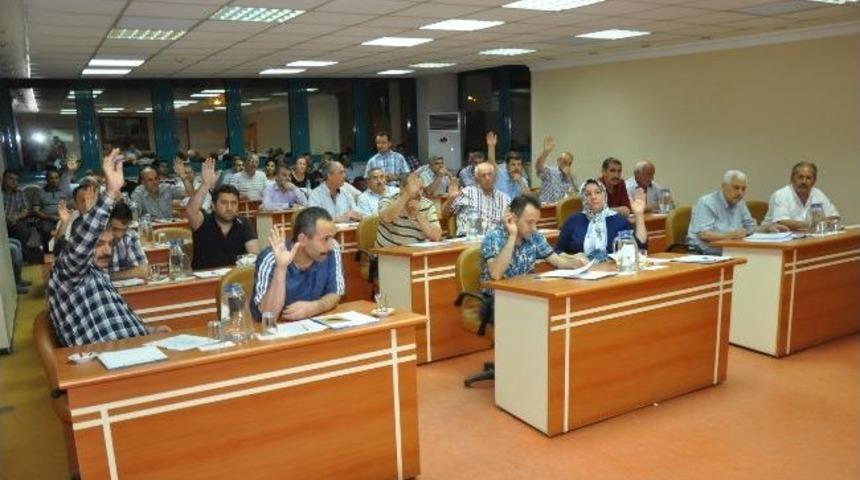 Belediye Meclis Toplantısı Gergin Ge&ccedil;ti