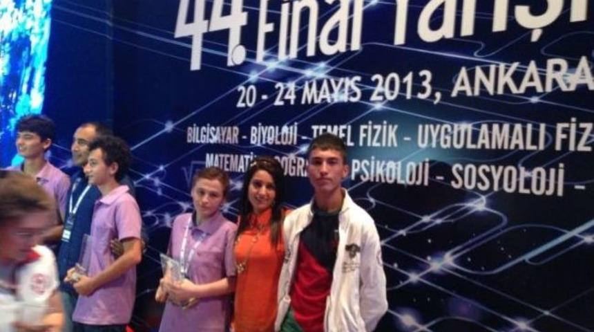 G&uuml;roymak Anadolu Lisesi T&uuml;rkiye &Uuml;&ccedil;&uuml;nc&uuml;s&uuml; Oldu