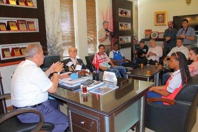 Yabancı &Ouml;ğrenciler İlkadım Belediyesi ni Ziyaret Etti 1