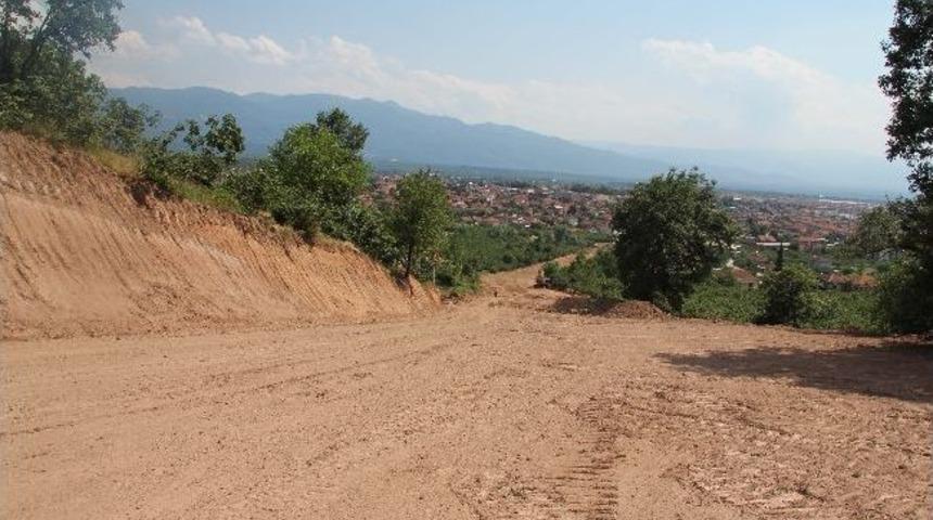 Hendek&rsquo;te Yollar A&ccedil;ılıyor