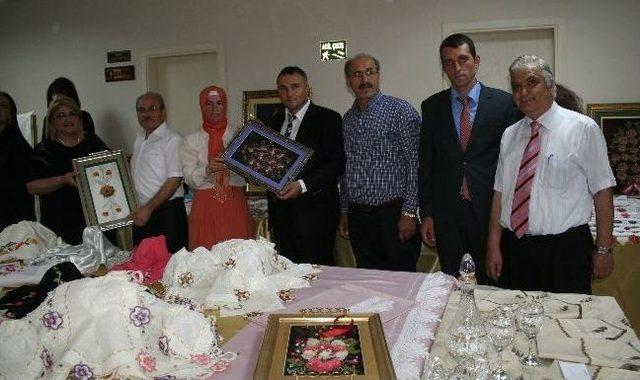 Tekkek&ouml;y&rsquo;de Kursiyerlerin Eserleri G&ouml;r&uuml;c&uuml;ye &Ccedil;ıktı 2