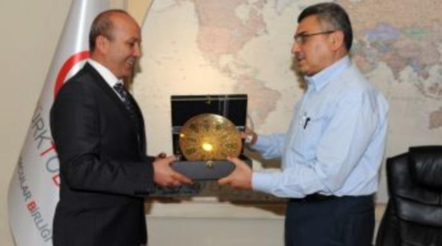 Akif G&uuml;lle'den T&Uuml;RKTOB'a Ziyaret