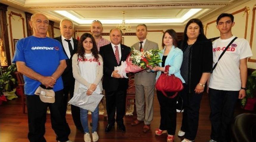 Kırşehir&rsquo;de &Ccedil;evreciler Y&uuml;r&uuml;d&uuml;