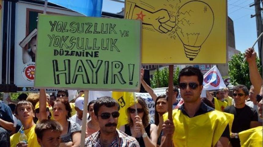 S&ouml;ke&rsquo;de Kamu &Ccedil;alışanları Grev Ve Eylem Yaptı