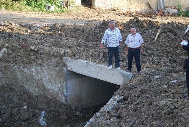 Köprü Yapımları Ve Dere Islahları Devam Ediyor