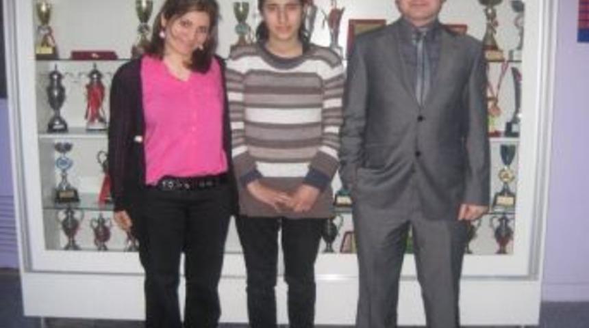 Ted &Ouml;ğrencisi Amerika Yolcusu