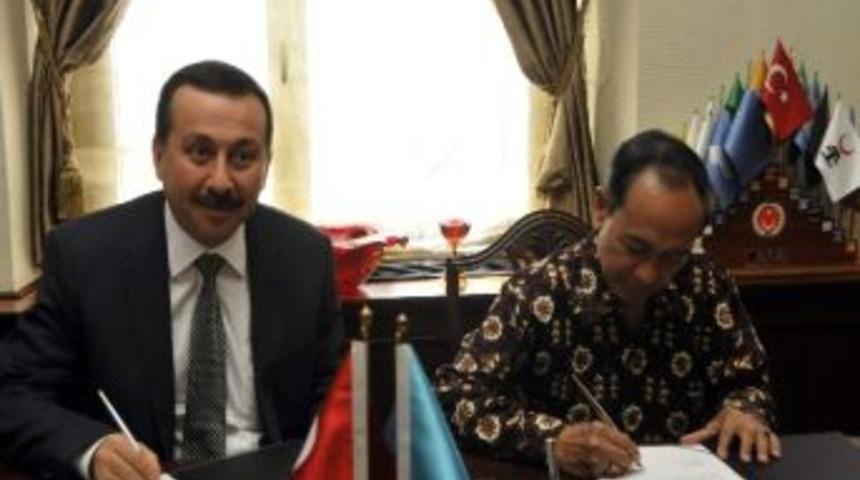 Rekt&ouml;r G&ouml;kbel&rsquo;e Uluslararası İşbirliği Ziyaretleri