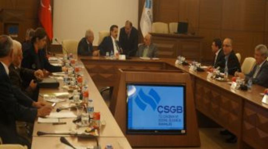 200 Bin Kamu Iş&ccedil;isi I&ccedil;in Toplu S&ouml;zleşme G&ouml;r&uuml;şmeleri Başladı